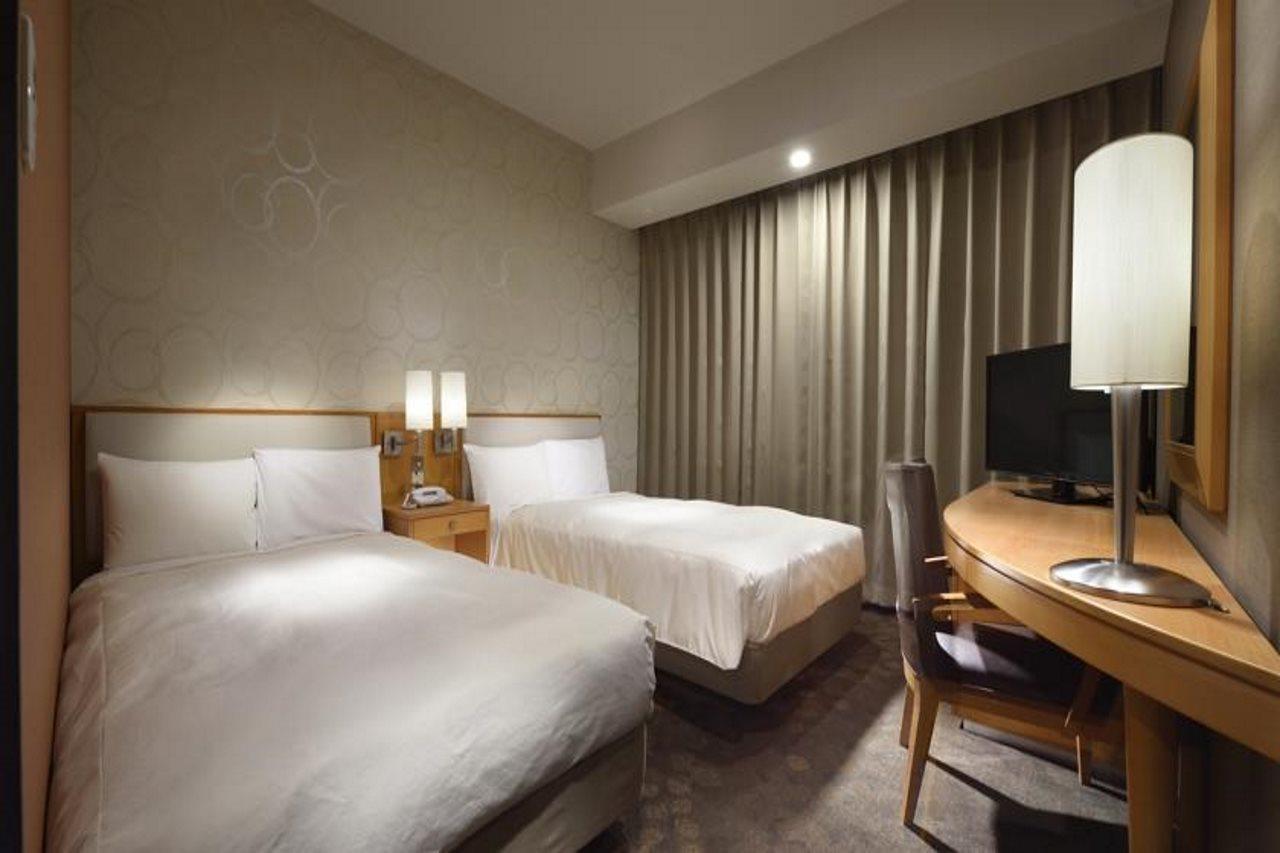 Отель Sotetsu Grand Fresa Shinagawa Seaside Токио Экстерьер фото