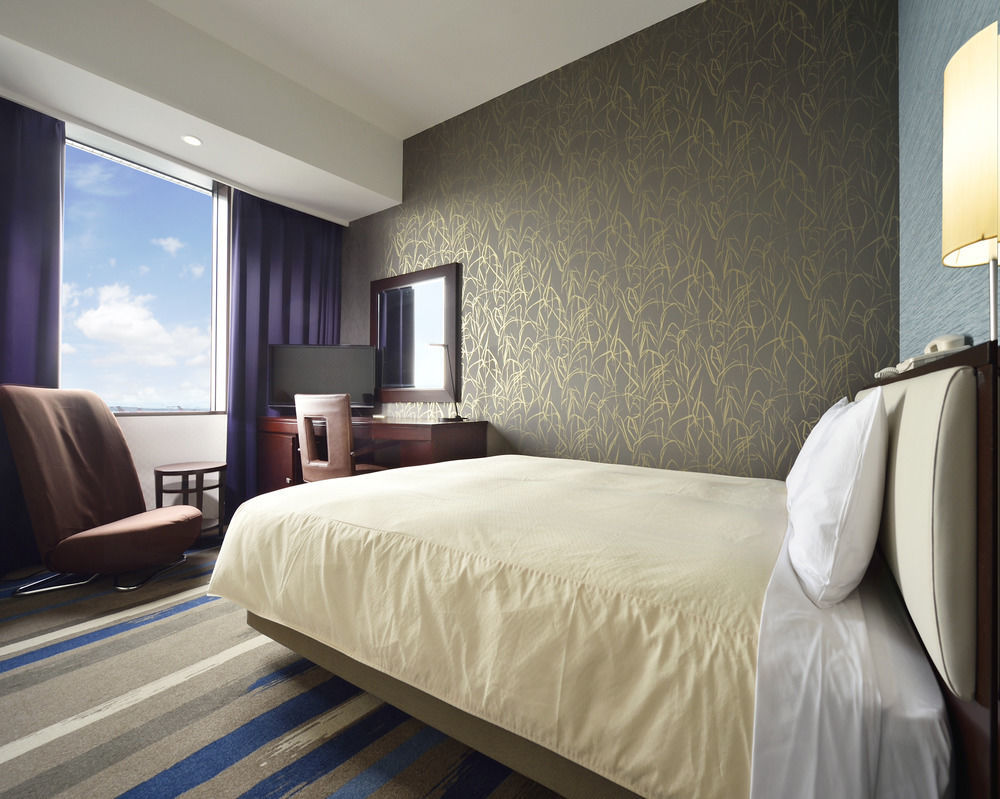 Отель Sotetsu Grand Fresa Shinagawa Seaside Токио Экстерьер фото