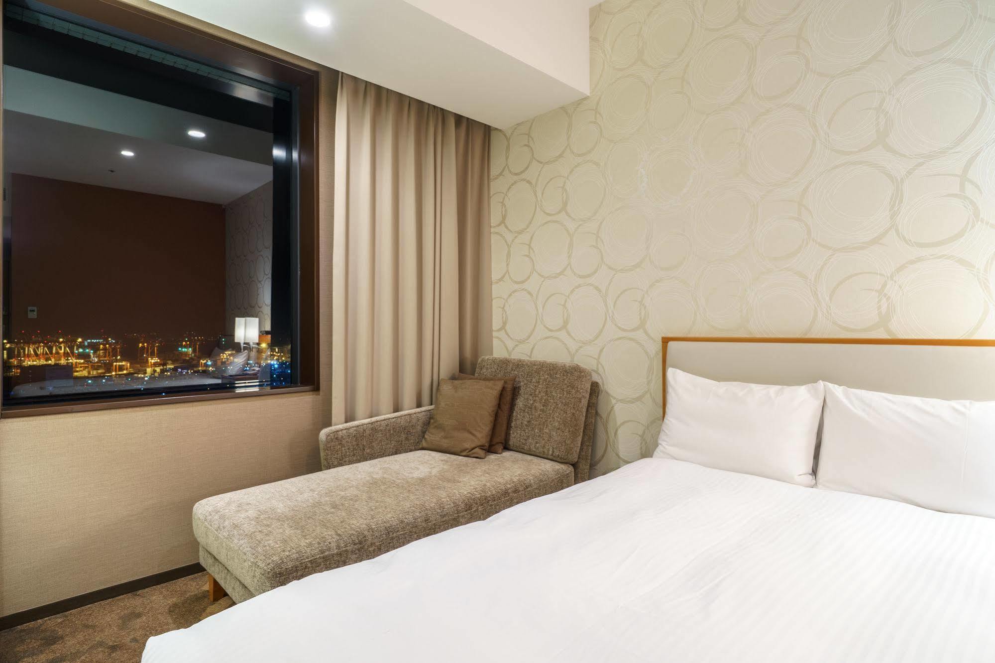 Отель Sotetsu Grand Fresa Shinagawa Seaside Токио Экстерьер фото