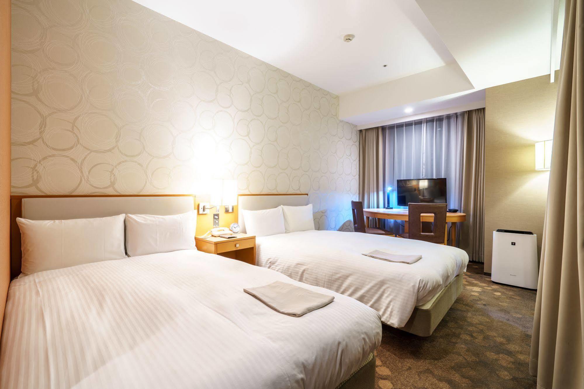 Отель Sotetsu Grand Fresa Shinagawa Seaside Токио Экстерьер фото